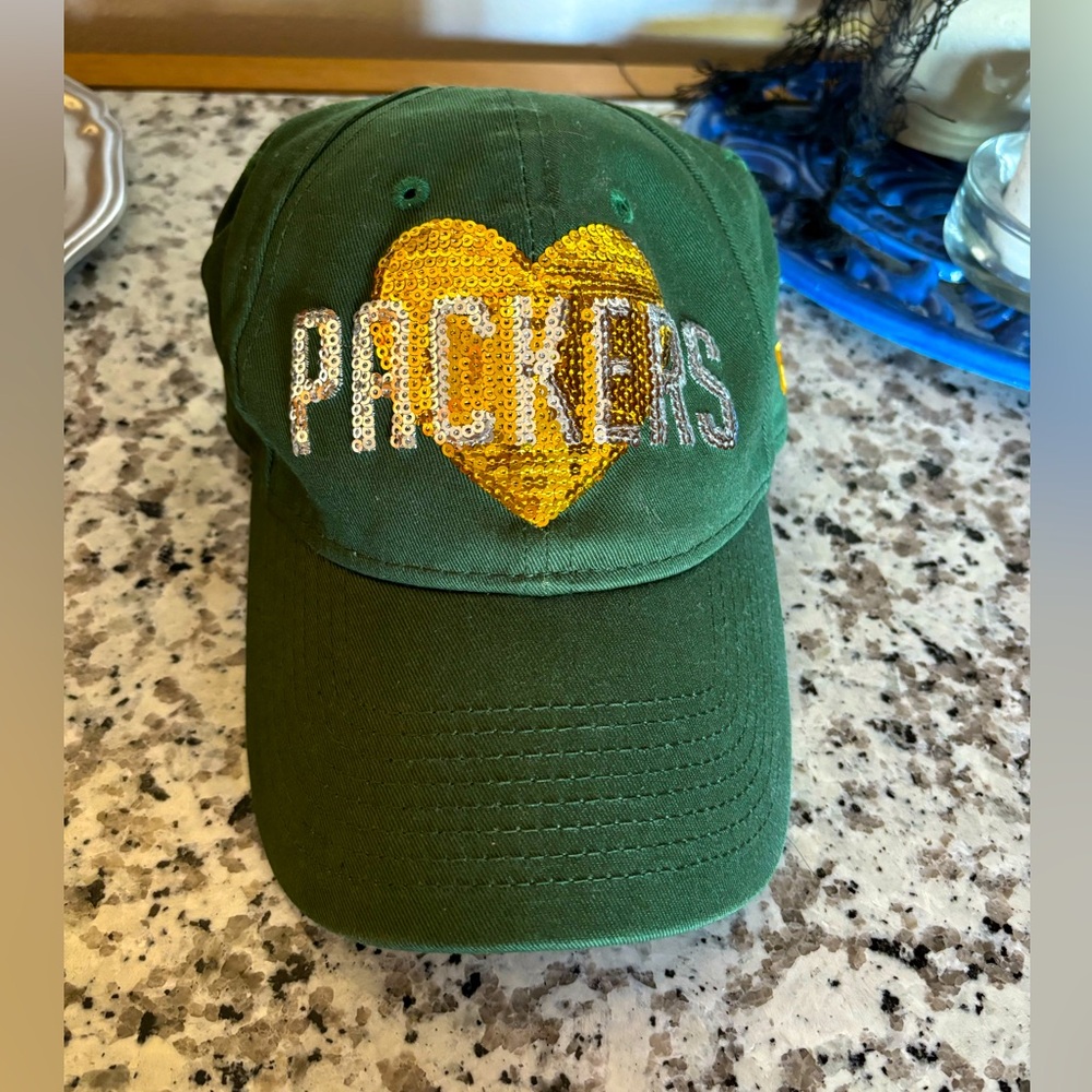 Go Pack Go! 💚💛 one size fits all women’s baseball cap 🧢